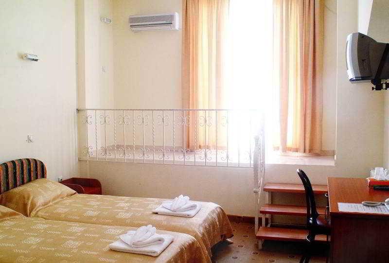 Vip Hotel Skopje - New Management 外观 照片