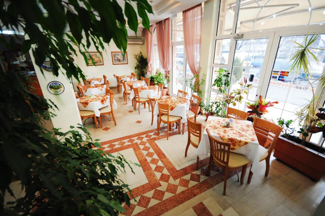 Vip Hotel Skopje - New Management 外观 照片
