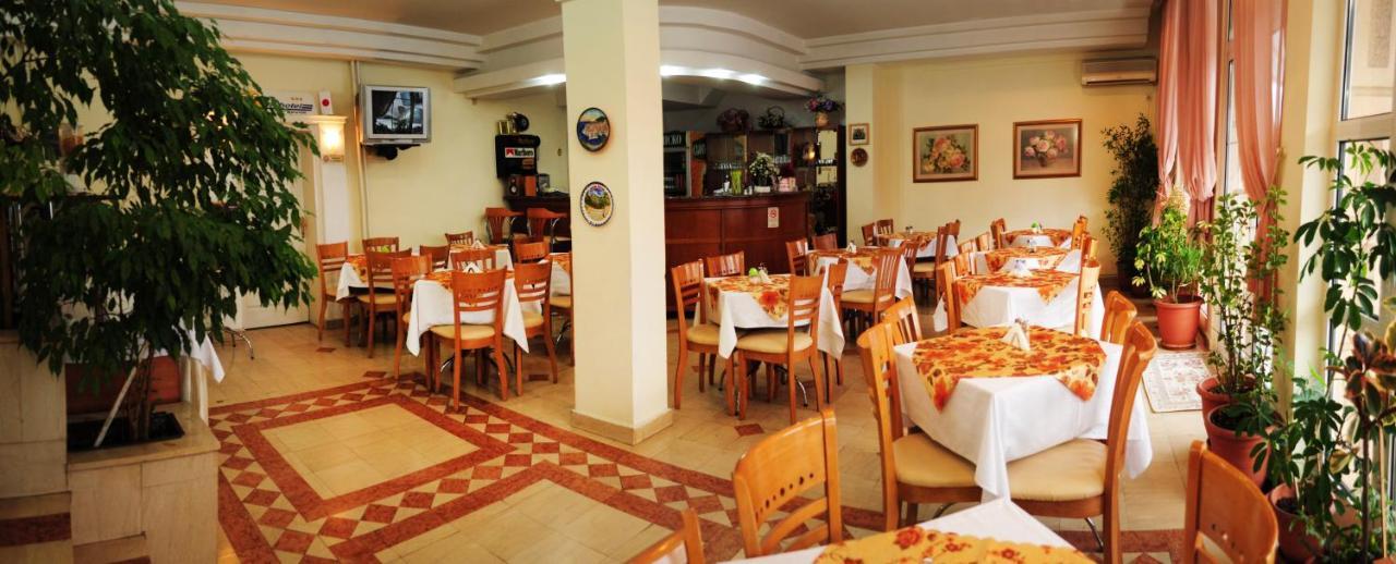 Vip Hotel Skopje - New Management 外观 照片