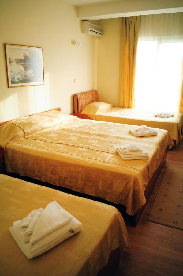 Vip Hotel Skopje - New Management 外观 照片