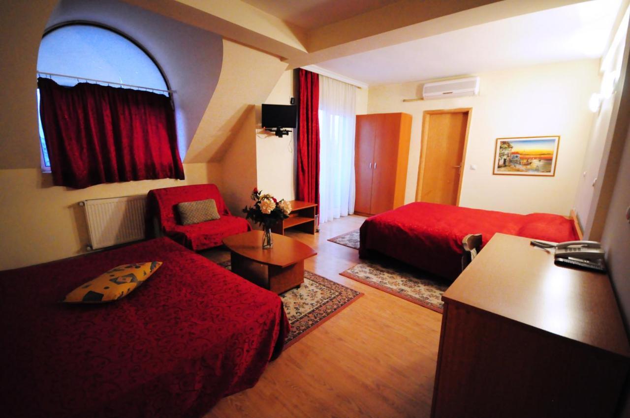 Vip Hotel Skopje - New Management 外观 照片