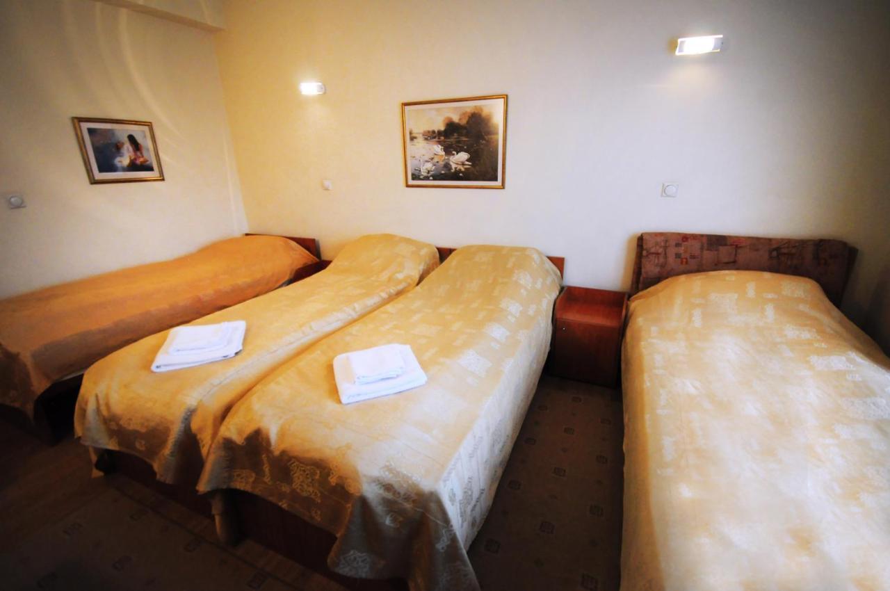 Vip Hotel Skopje - New Management 外观 照片