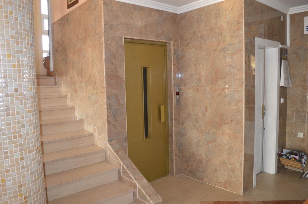 Vip Hotel Skopje - New Management 外观 照片