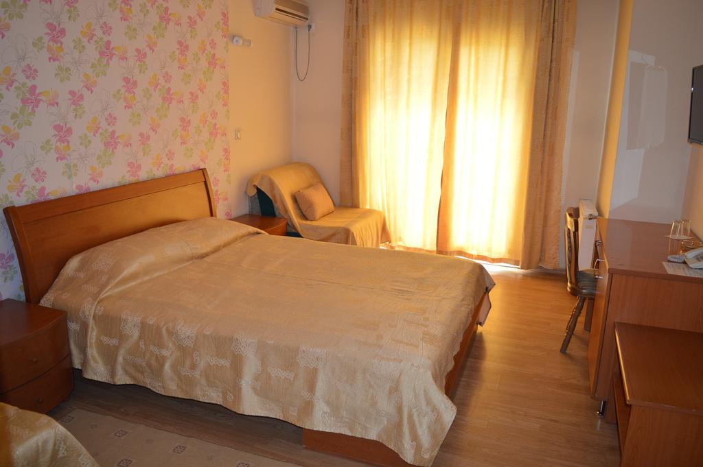 Vip Hotel Skopje - New Management 外观 照片