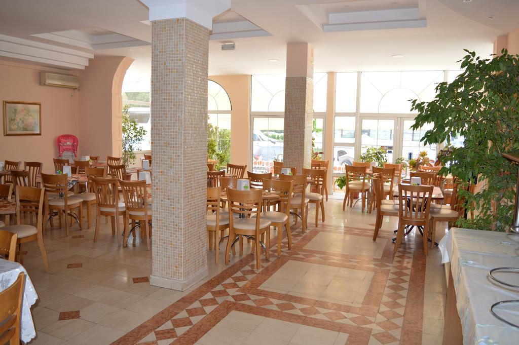 Vip Hotel Skopje - New Management 外观 照片