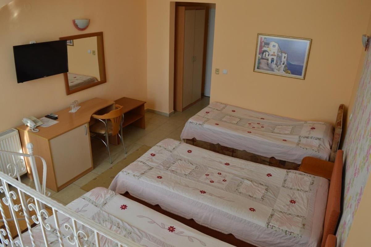 Vip Hotel Skopje - New Management 外观 照片