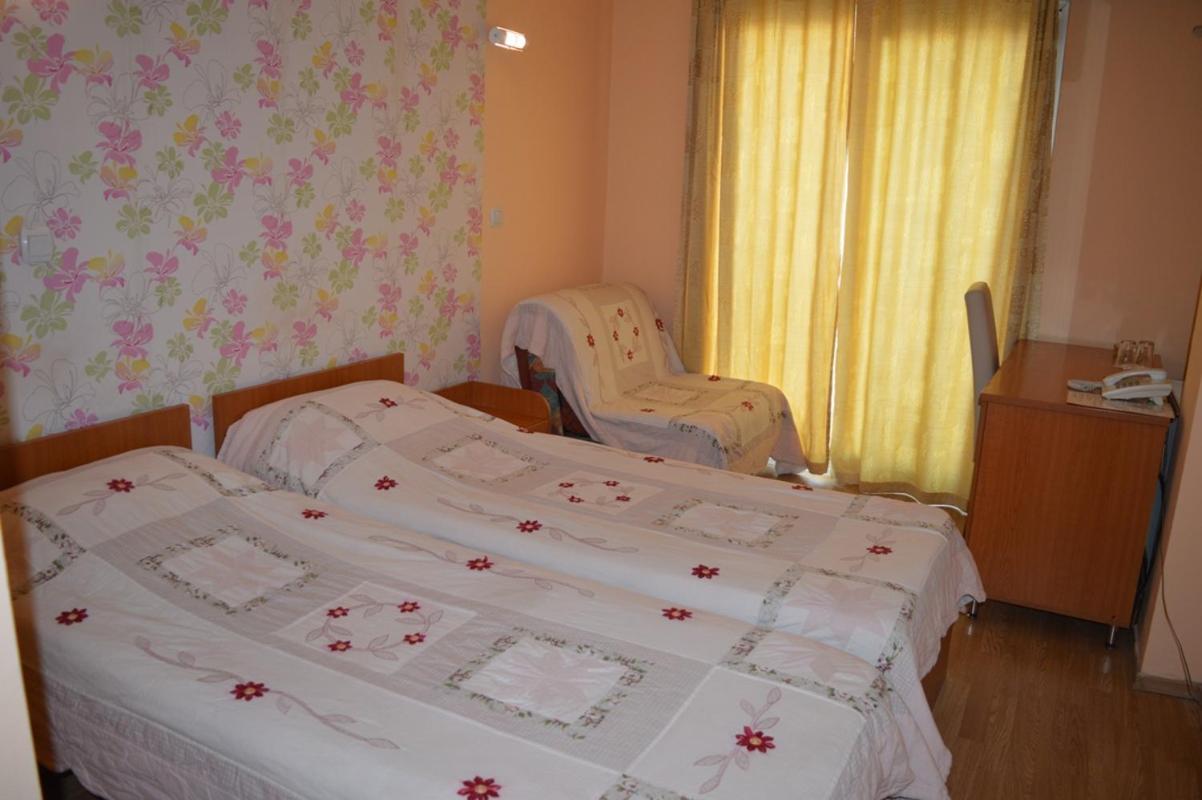 Vip Hotel Skopje - New Management 外观 照片